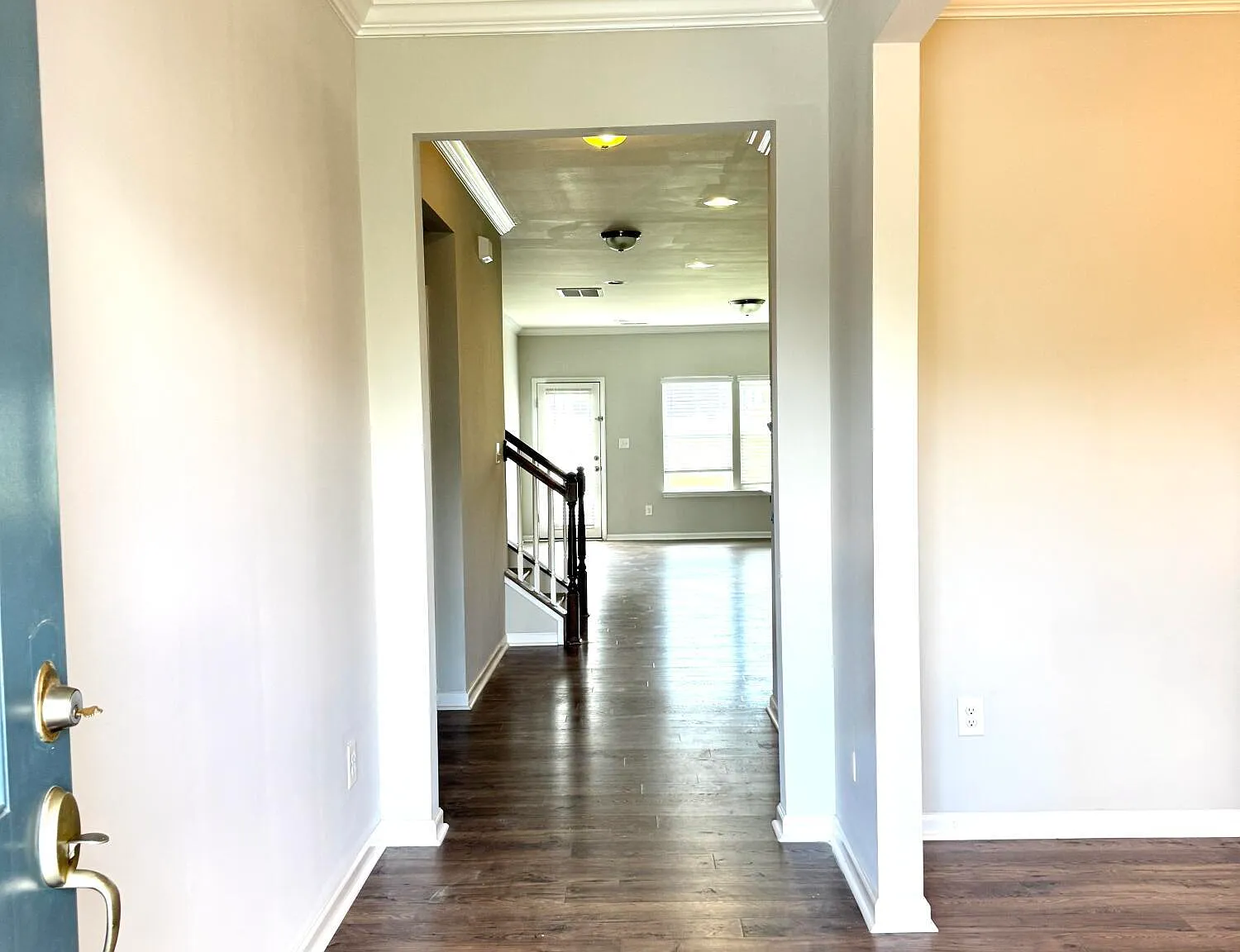 4 bed, 3.5 bath, 2732 sqft, $2,595 — Photo 3