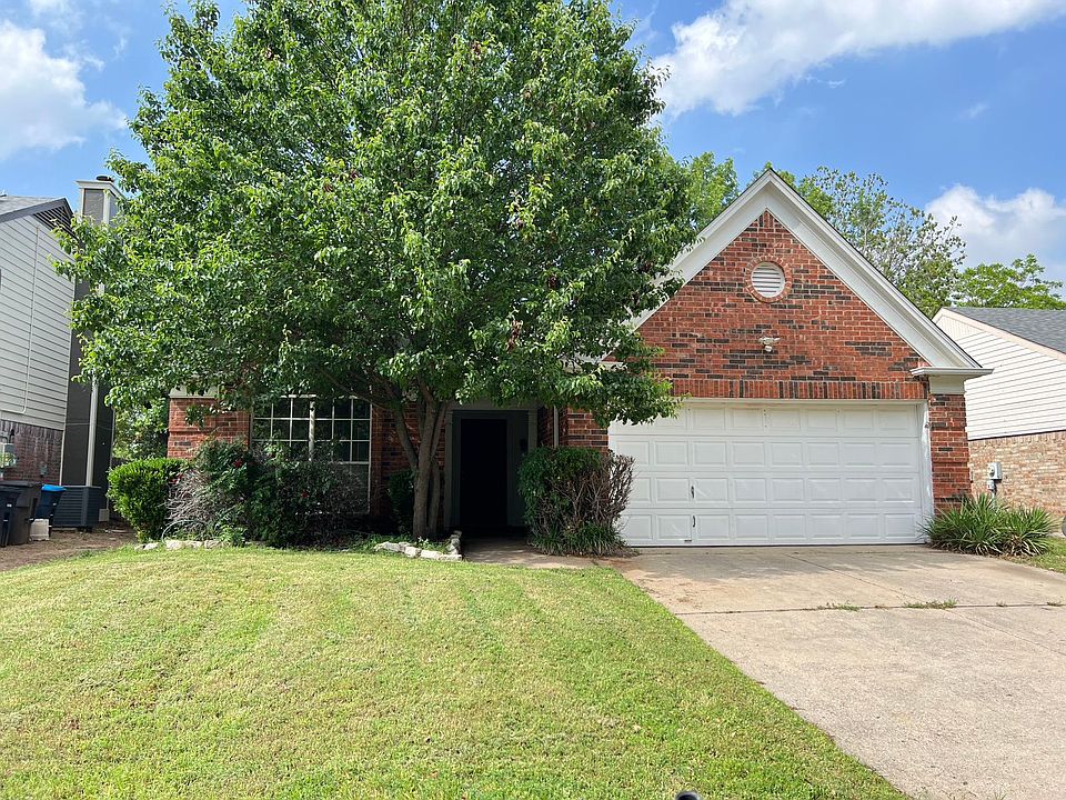 1st image of 2620 Harvest Moon Dr