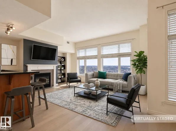 9020 Jasper Ave NW #906, Edmonton, AB T5H 3S8