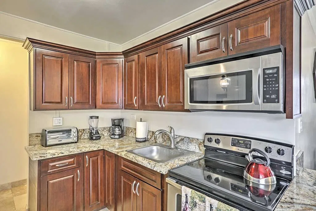 2 bed, 750 sqft, $2,990 — Photo 3