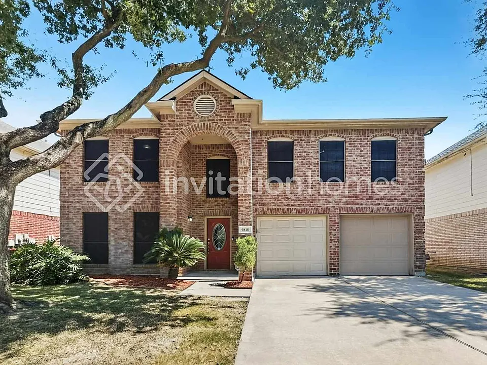 9818 Golden Prairie Ln