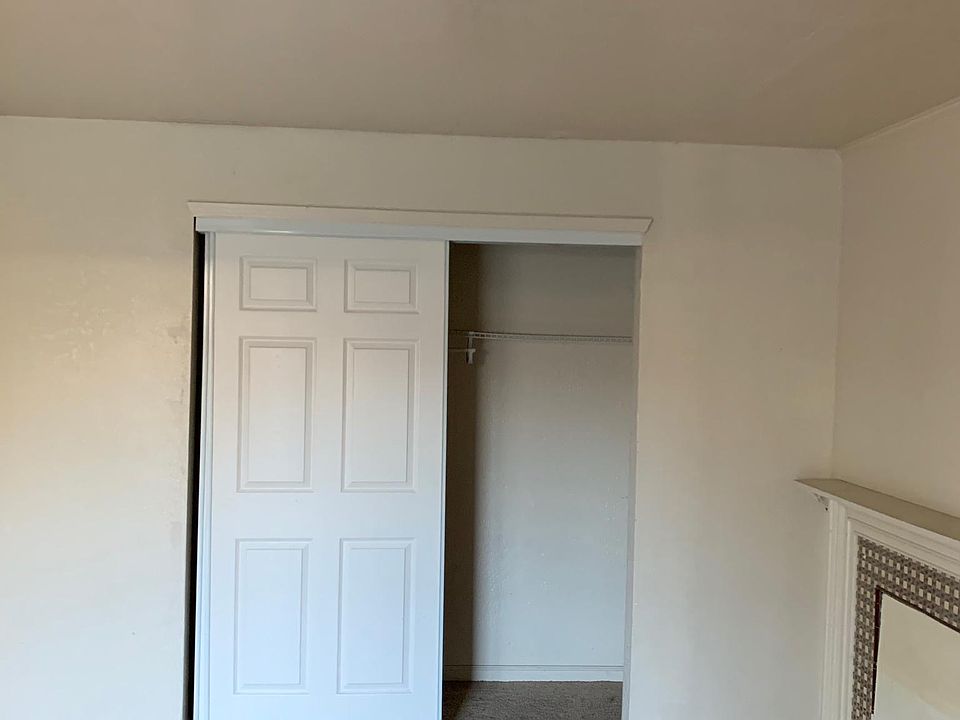 1st image of 1327 W Benjamin Holt Dr