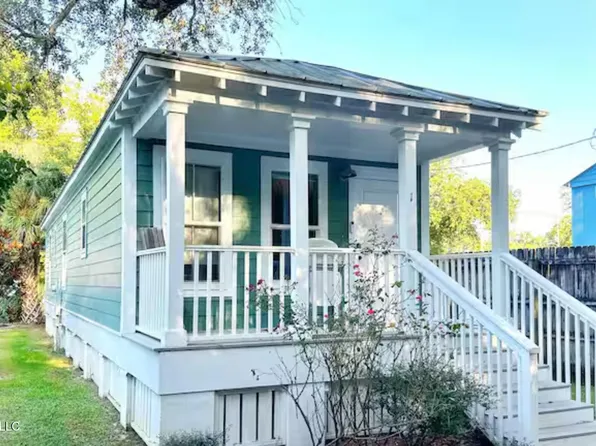 2003 Government St #1-D, Ocean Springs, MS 39564