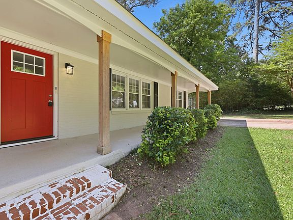 5th image of 2950 Glenridge Dr