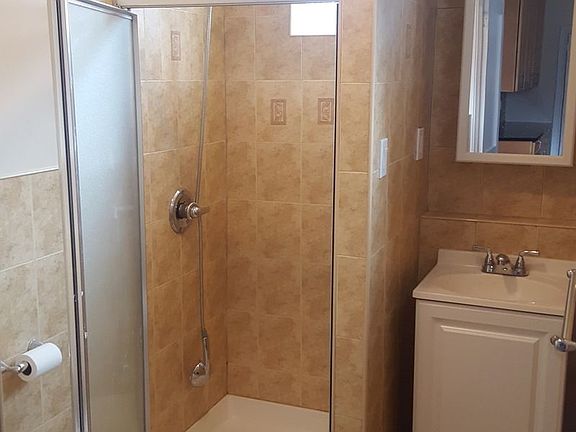 4th image of 2134 45th St