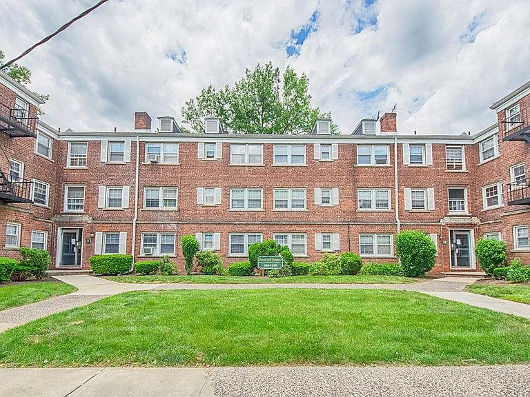 83 Forest Hill Pkwy — Photo 7