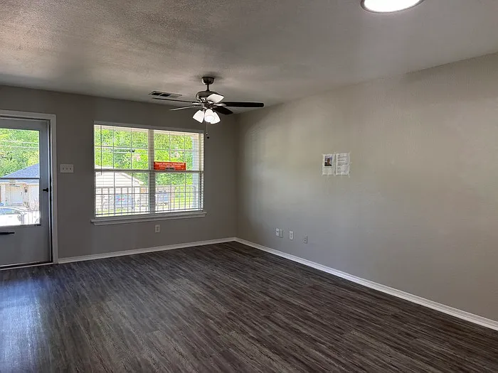 4934 Kildare Ave — Photo 16