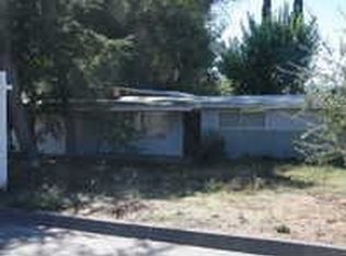 45 Howard Ave, Oak View, CA 93022