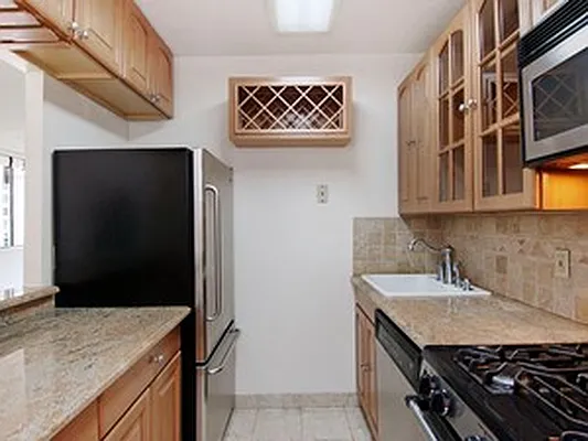 Sold by Corcoran | media 23