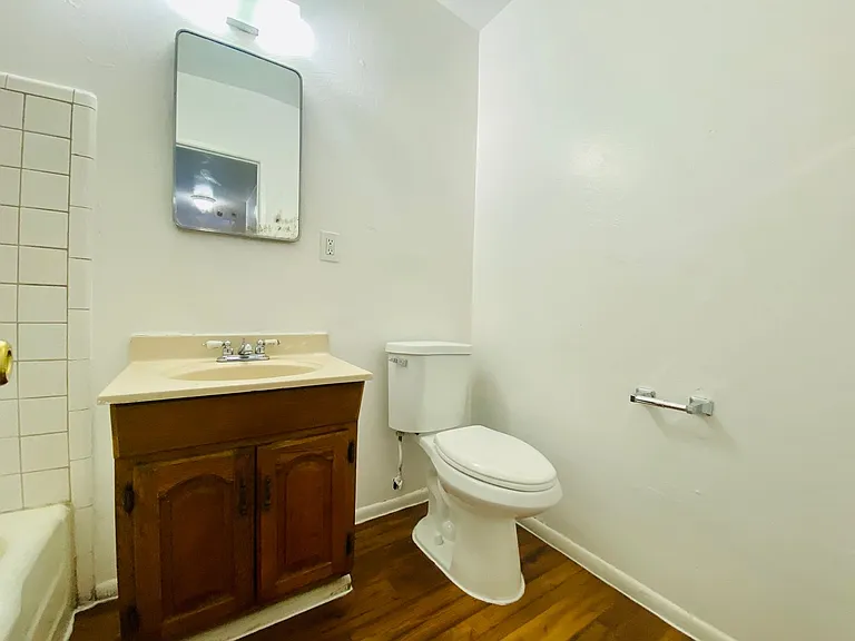 Fairmount-4215 — Photo 12