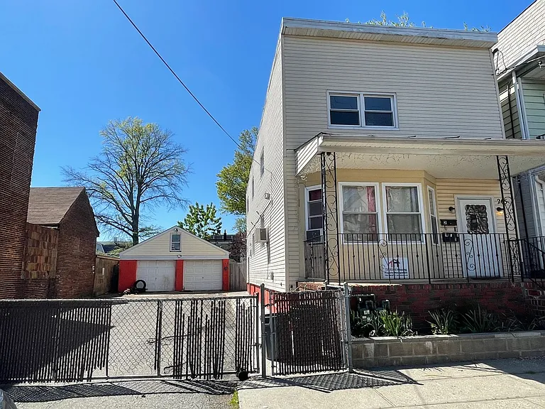 265 Prospect St — Photo 5