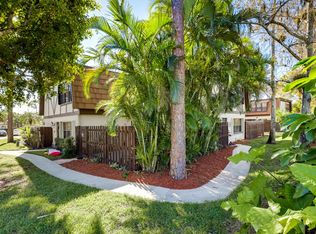 152 Weybridge Cir APT A, Royal Palm Beach, FL 33411