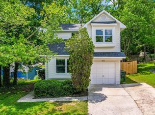 472 Dickens Dr, Raleigh, NC 27610
