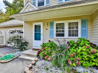 300 Winding Pond Rd, Londonderry, NH 03053