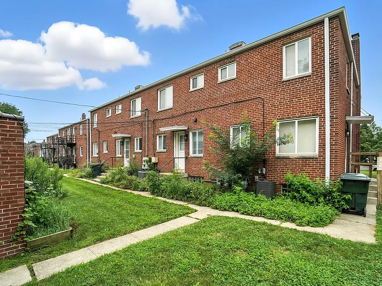 1662 Elmwood Ave — Photo 43
