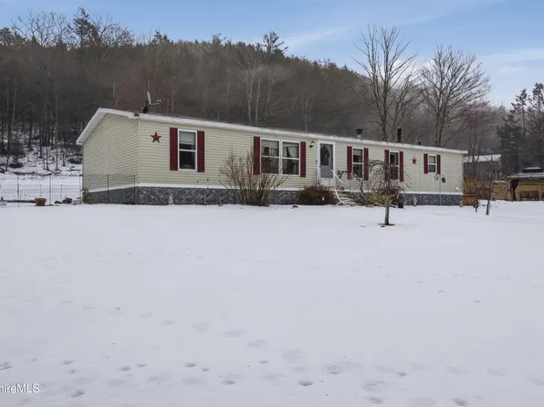 143 E Buckland Rd, Shelburne Falls, MA 01370