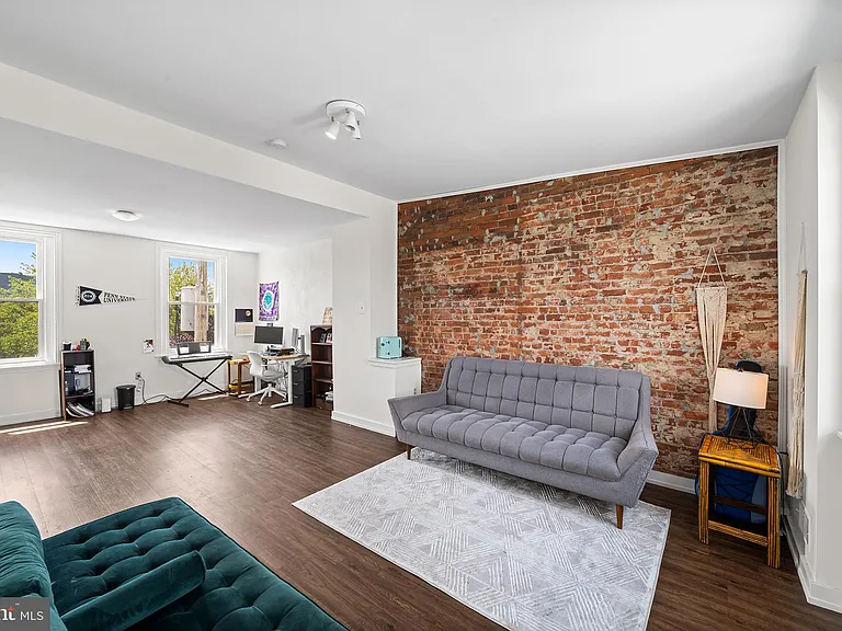 107 W Master St — Photo 23