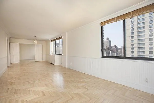 Rented by Akam Sales and Brokerage | media 2