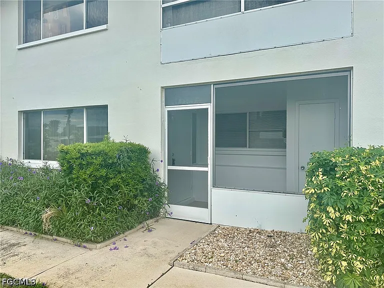 4802 Tudor Dr #102 — Photo 22