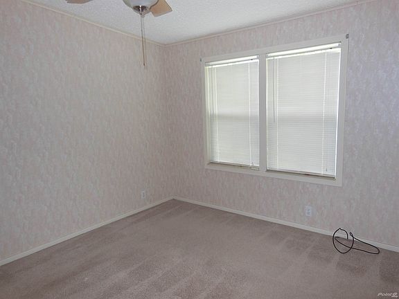 3rd image of 1408 Crooked Creek Trl