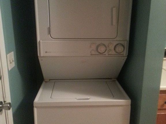 Washer and dryer remain