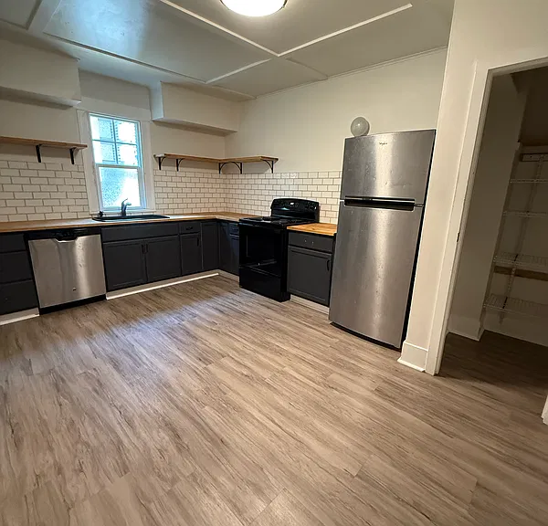 2906 N 21st St #2 — Photo 5
