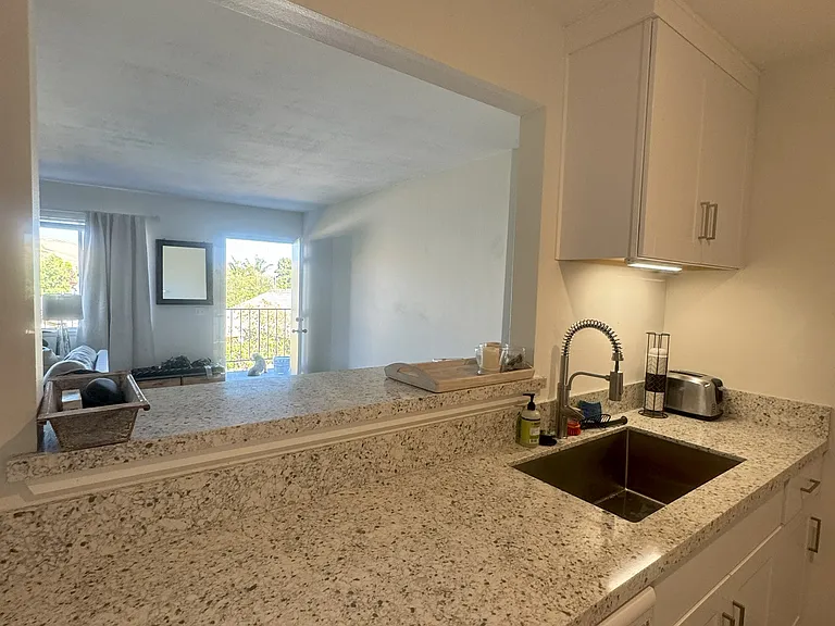 3175 Estelita Ct #D — Photo 7