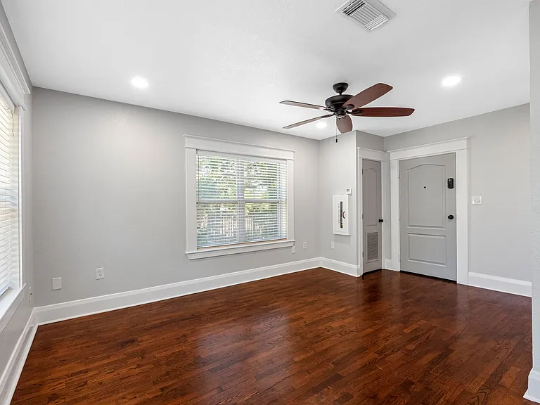 306 E Selma Ave #102 — Photo 24