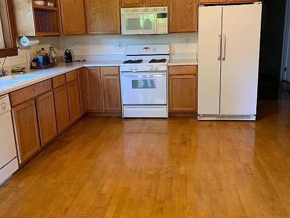 3rd image of 227 Ramona St #2