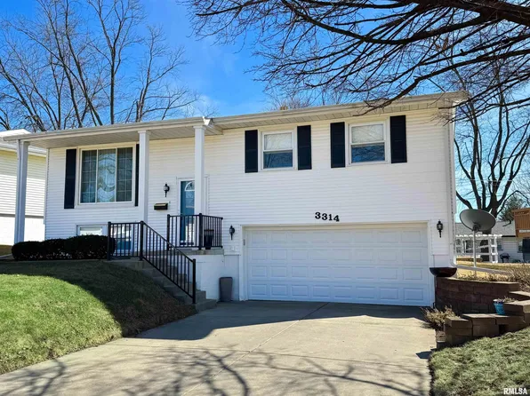 3314 W Birkshire Dr, Peoria, IL 61614