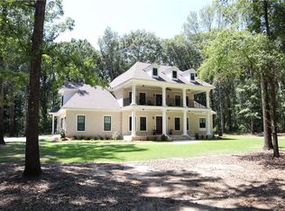 118 Shadow Moss Dr, Eufaula, AL 36027