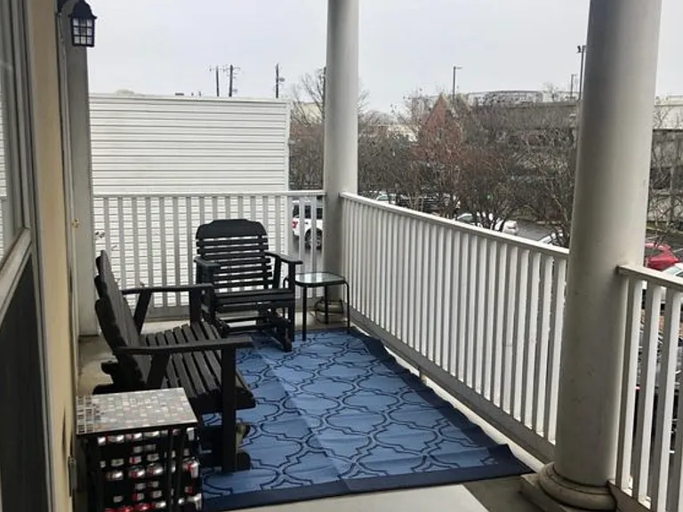 122 N College St #1 — Photo 6