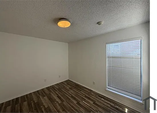 9813 Walnut St #302 — Photo 11