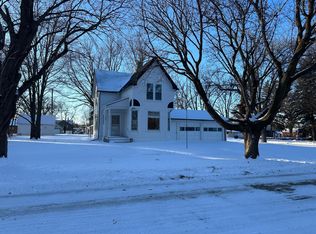 106 N Park St, Hendricks, MN 56136