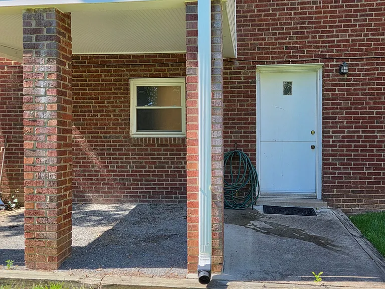 1428 Apartments — Photo 12