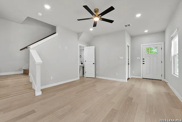 3 bed, 2.5 bath, $1,850 — Photo 3