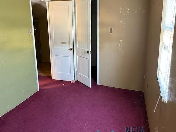 5th image of 618 W 2nd St