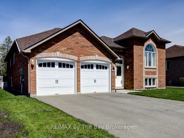 420 Ramblewood Dr, Wasaga Beach, ON L9Z 1P3