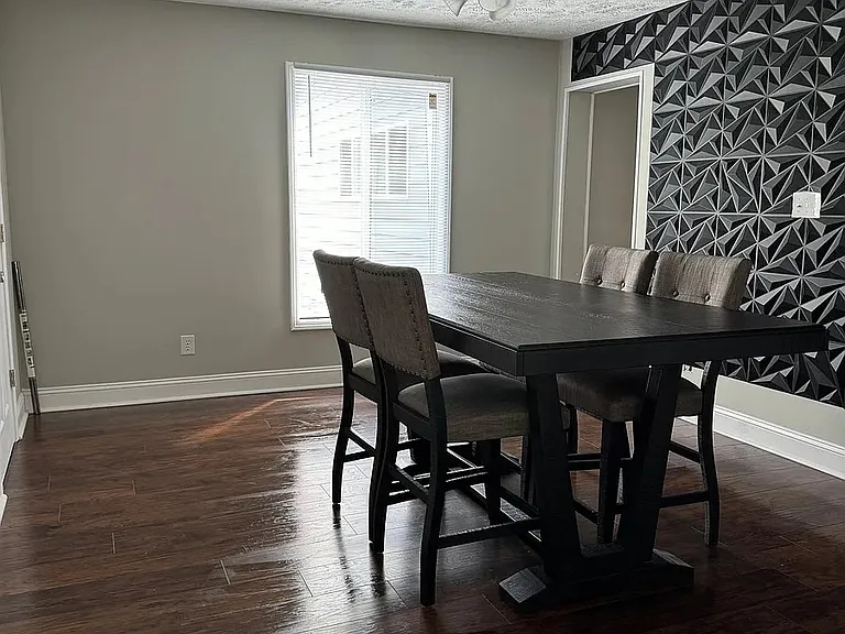 3335 Lake Bend Dr — Photo 7