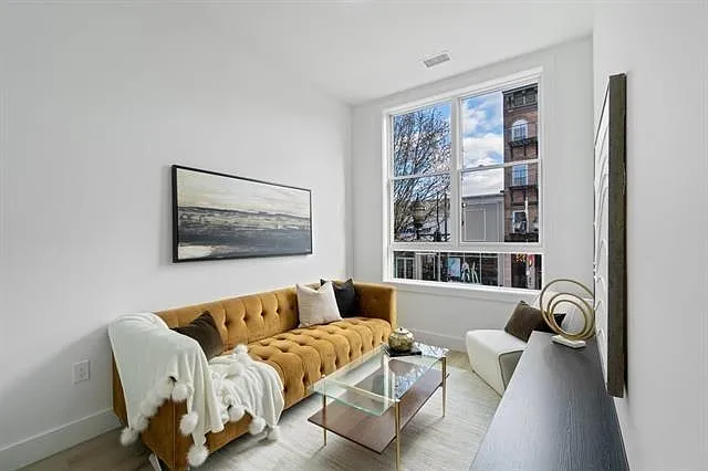 491 Broadway #202 — Photo 16