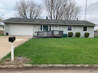 412 Wayne Rd, Rochelle, IL 61068