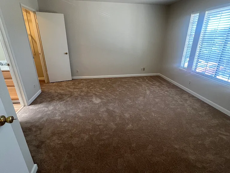 1512 Willard Garden Ct — Photo 11