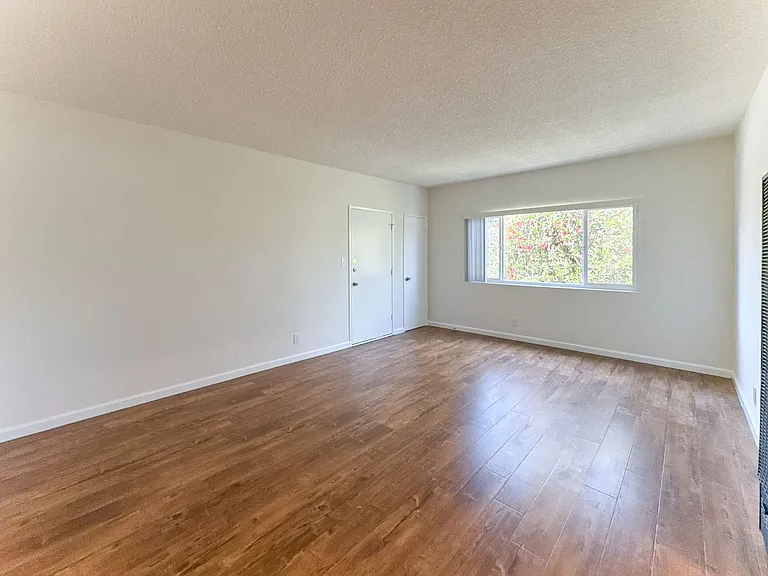 1644 Electric Ave #3 — Photo 14