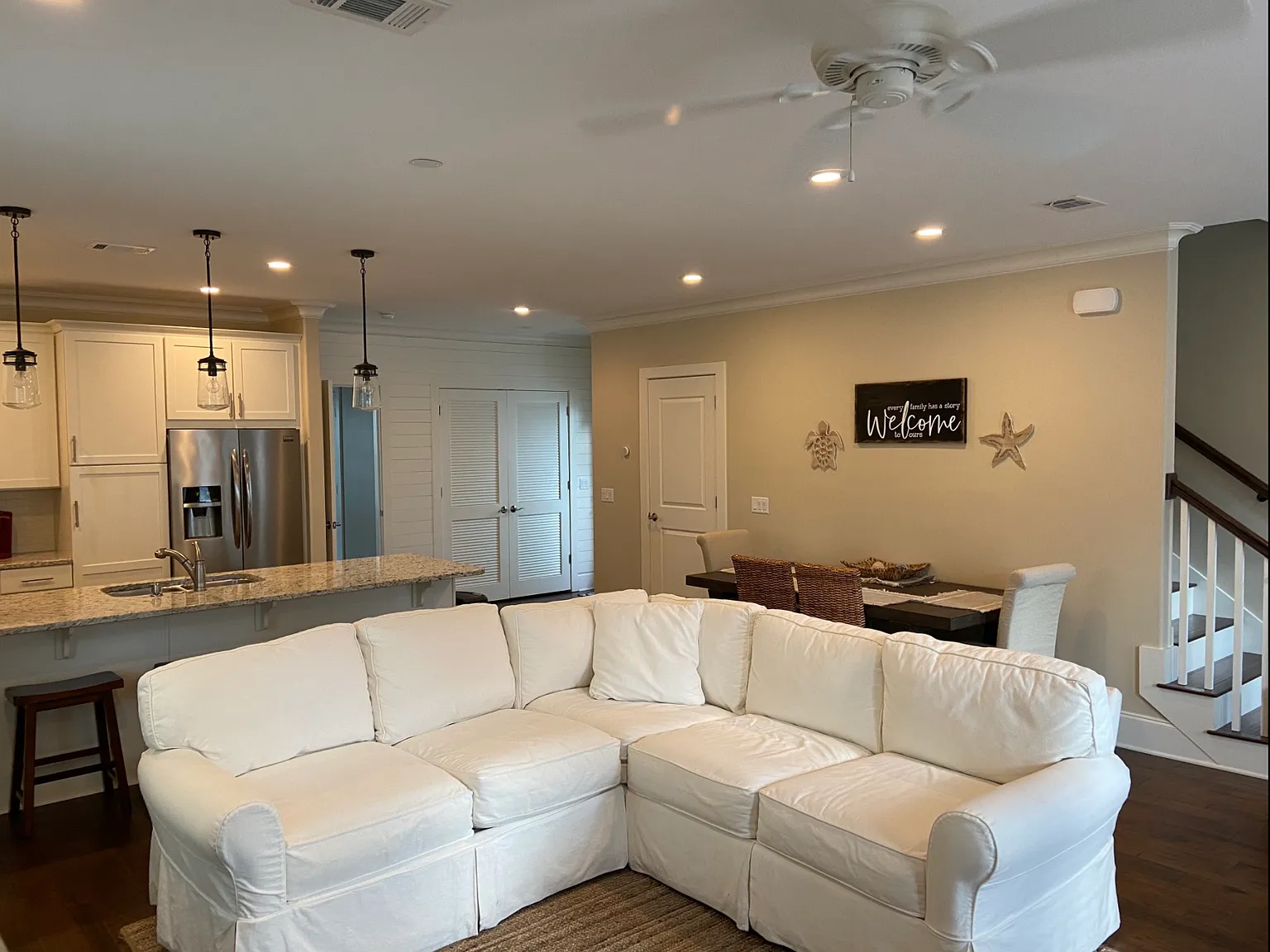 4 bed, 2070 sqft, $3,000 — Photo 4