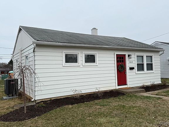 2nd image of 2632 West Blvd