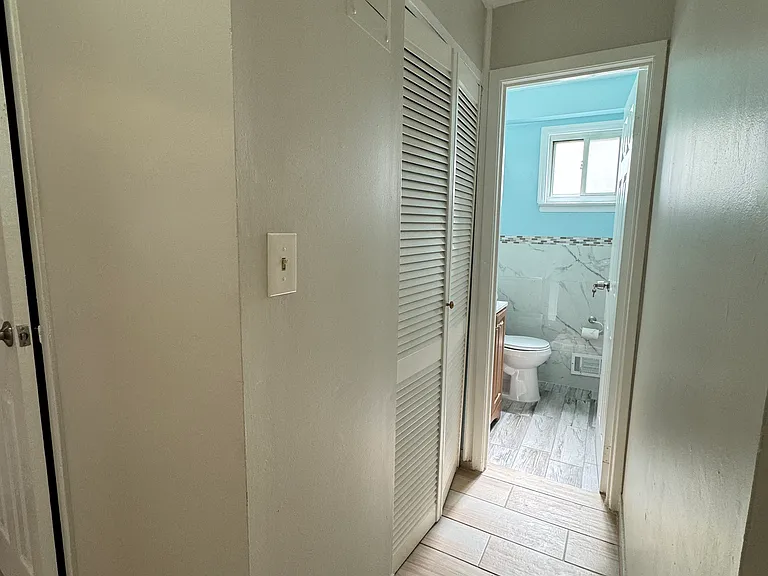 300 Jefferson Ave #1 — Photo 10