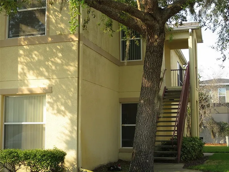 2806 Club Cortile Cir #B — Photo 7