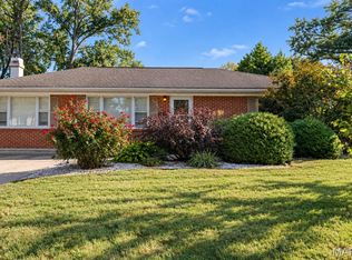 714 Boschert Dr, Saint Charles, MO 63301