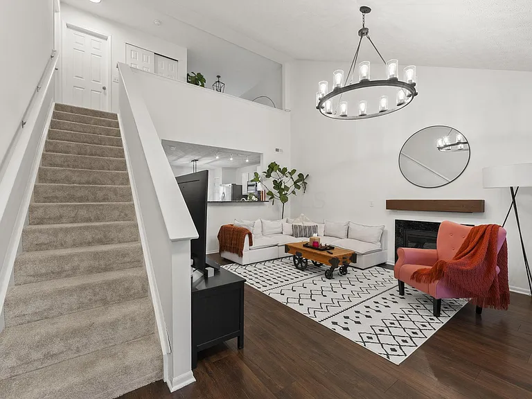 6007 Haydens Crossing Blvd — Photo 4