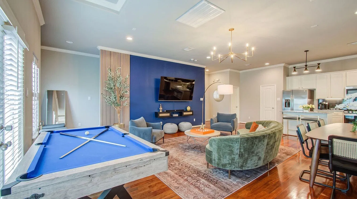 3 bed, 3.0 bath, 2389 sqft, $6,654 — Photo 1